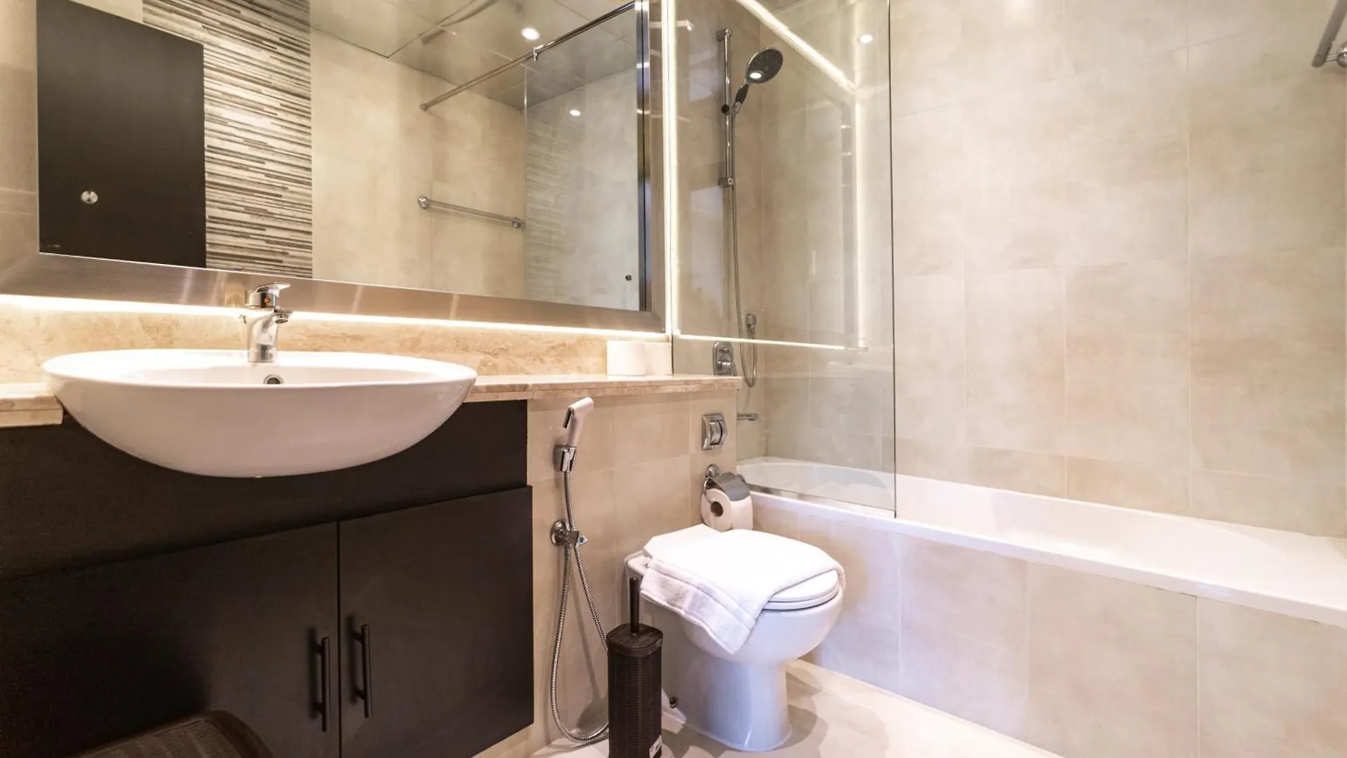 Spacious And Stylish 3-Bedroom In Al Sidir, Greens Дубай
