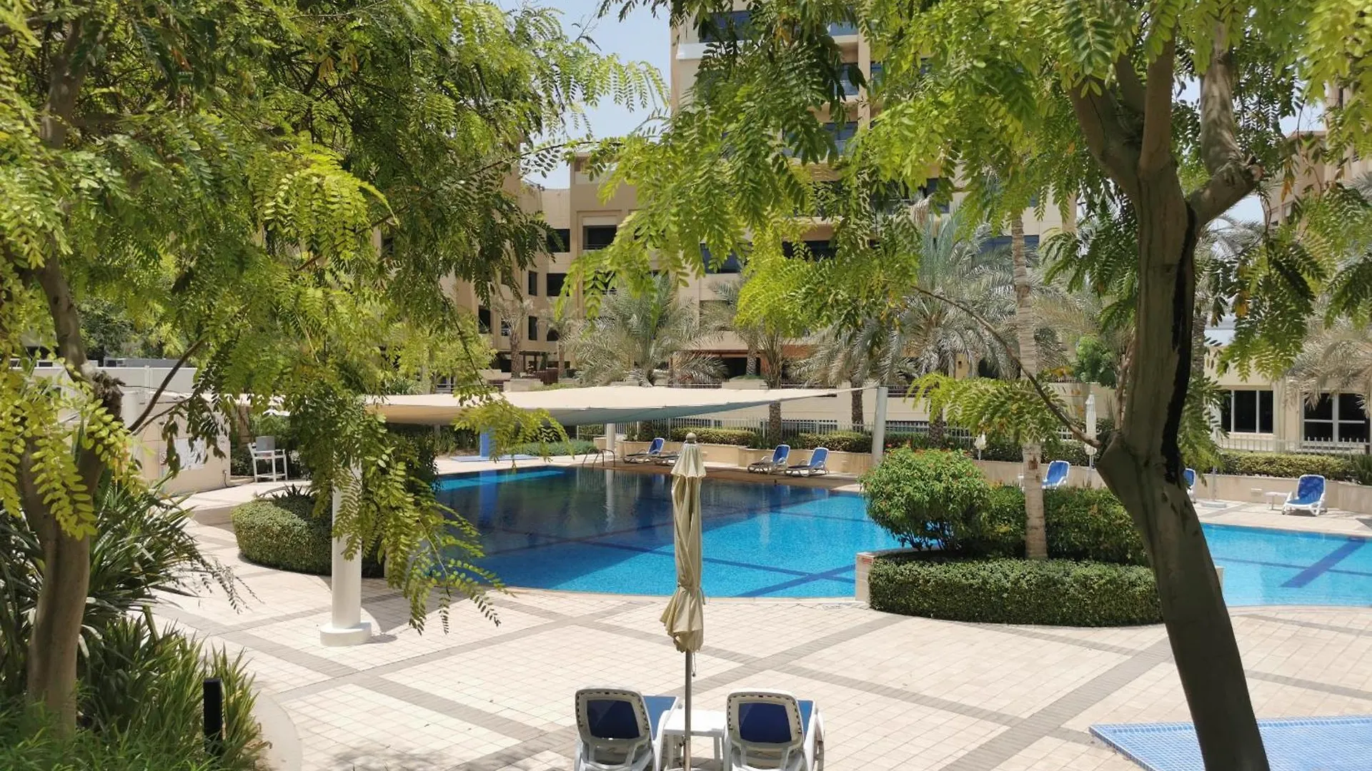 Апартаменты Spacious And Stylish 3-Bedroom In Al Sidir, Greens Дубай
